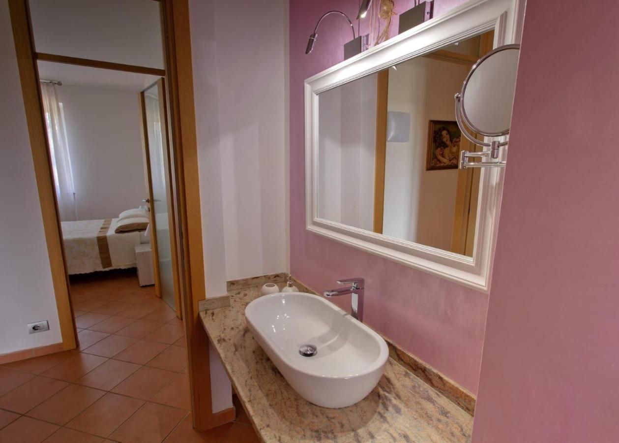Casa Vacanze Al Capriano Appartamento Lampone Cantello Eksteriør billede