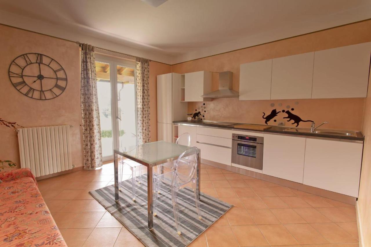 Casa Vacanze Al Capriano Appartamento Lampone Cantello Eksteriør billede